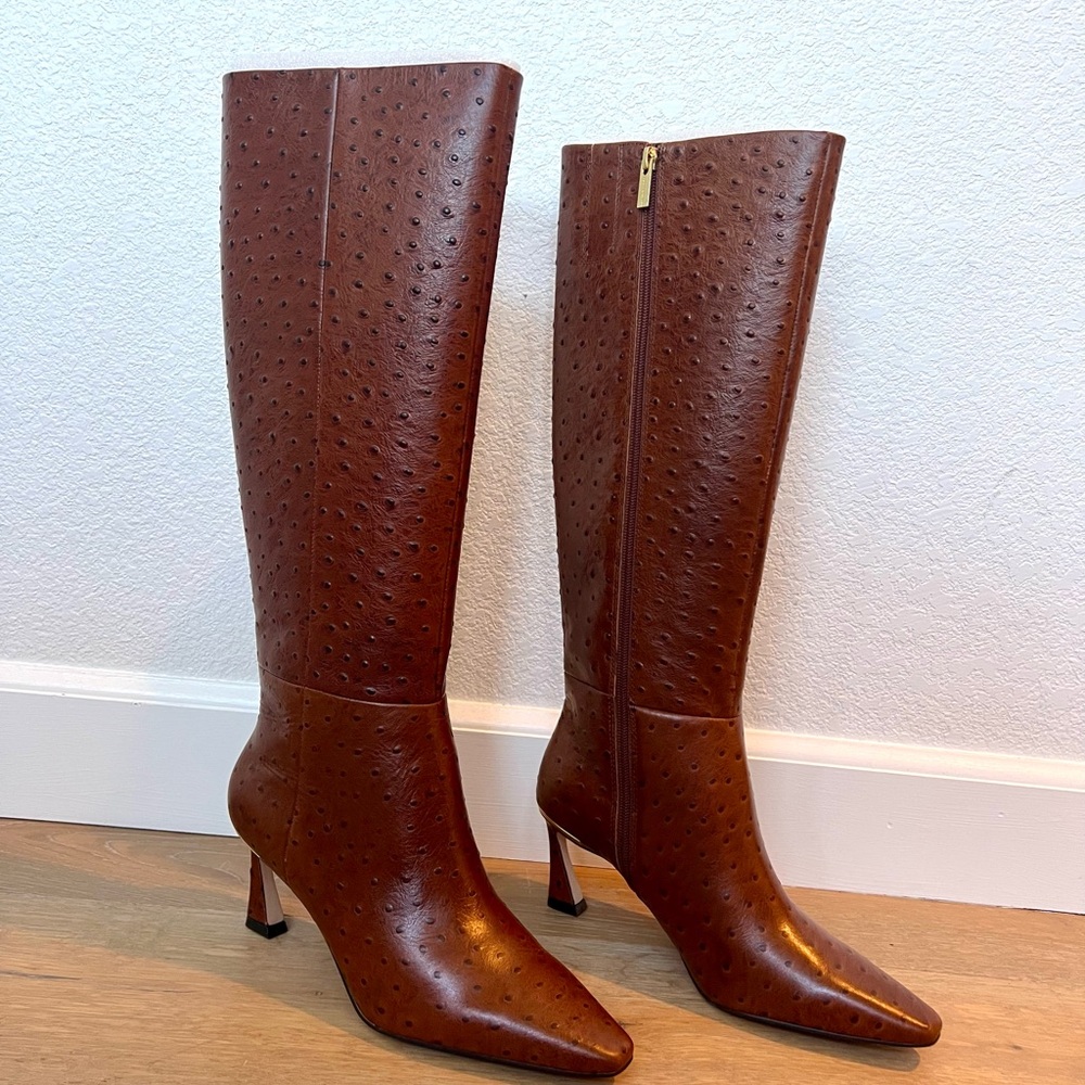 NWT Vince Camuto Sutton Boot, NC